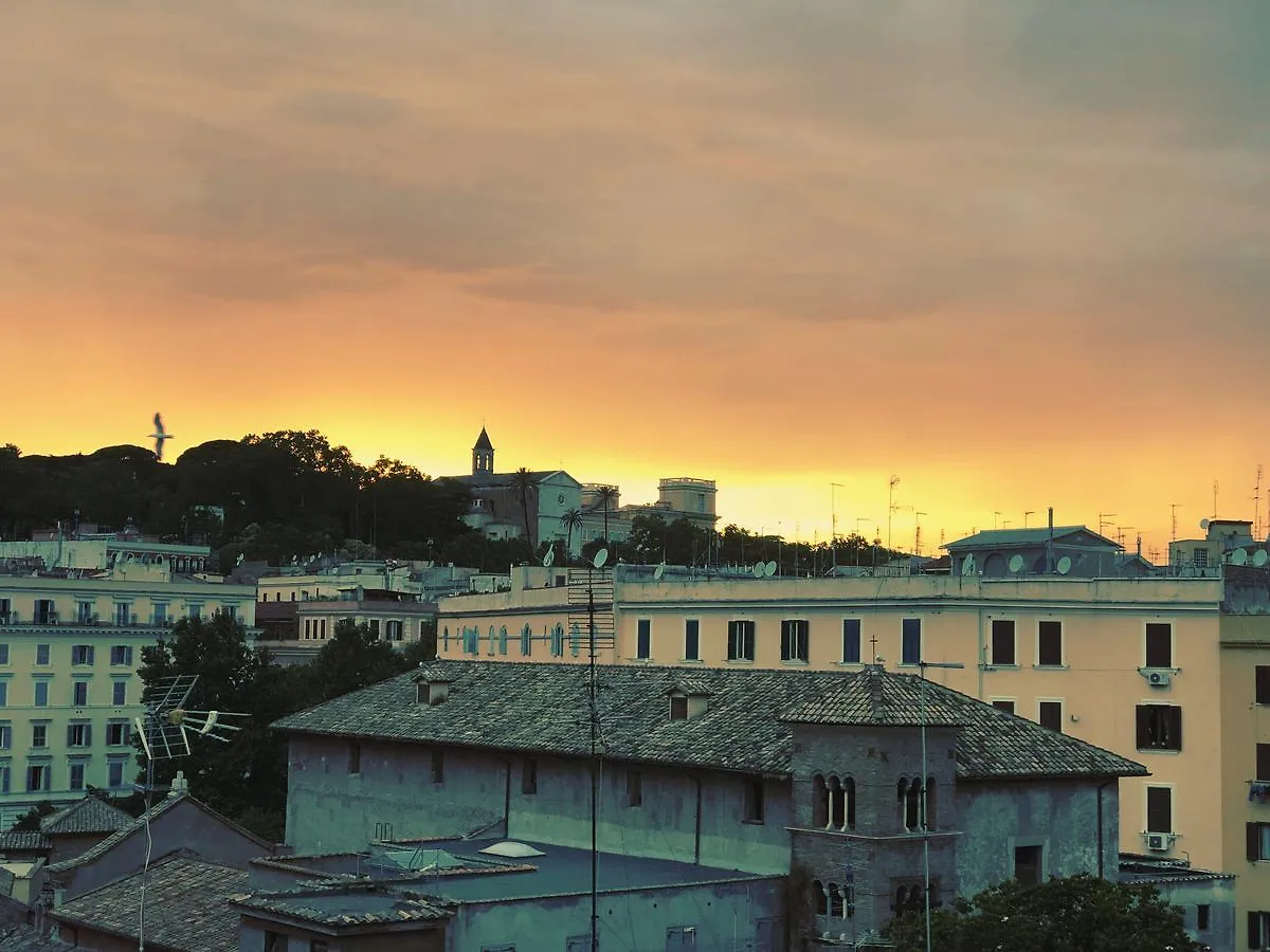 ホテル Top Floor Trastevere ローマ 2*,  イタリア